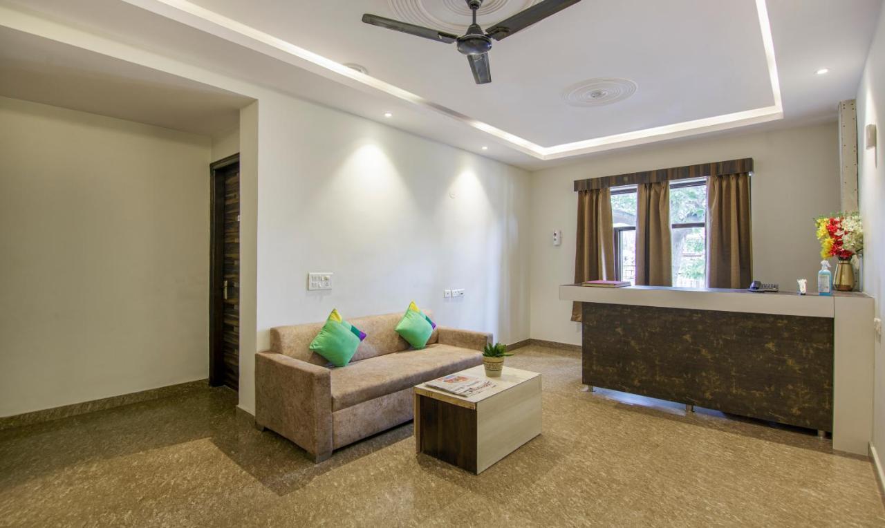 Treebo Swastika Premium Hotel Noida Buitenkant foto